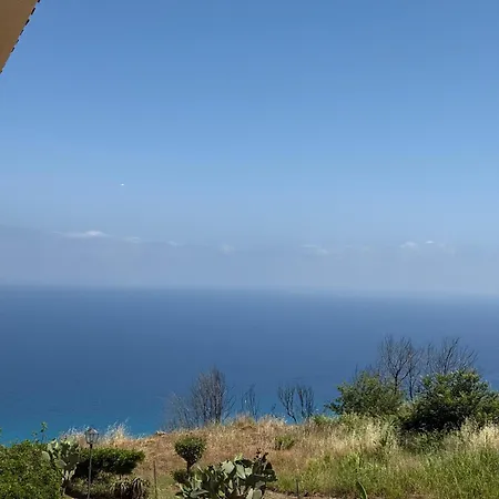 Apartment On Hill 1 *